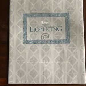 The lion king
Vintage 1995
Exclusive commemorative lithograph
11x14